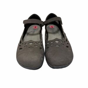 Naot Solid Gray Leather Suede Mary Janes